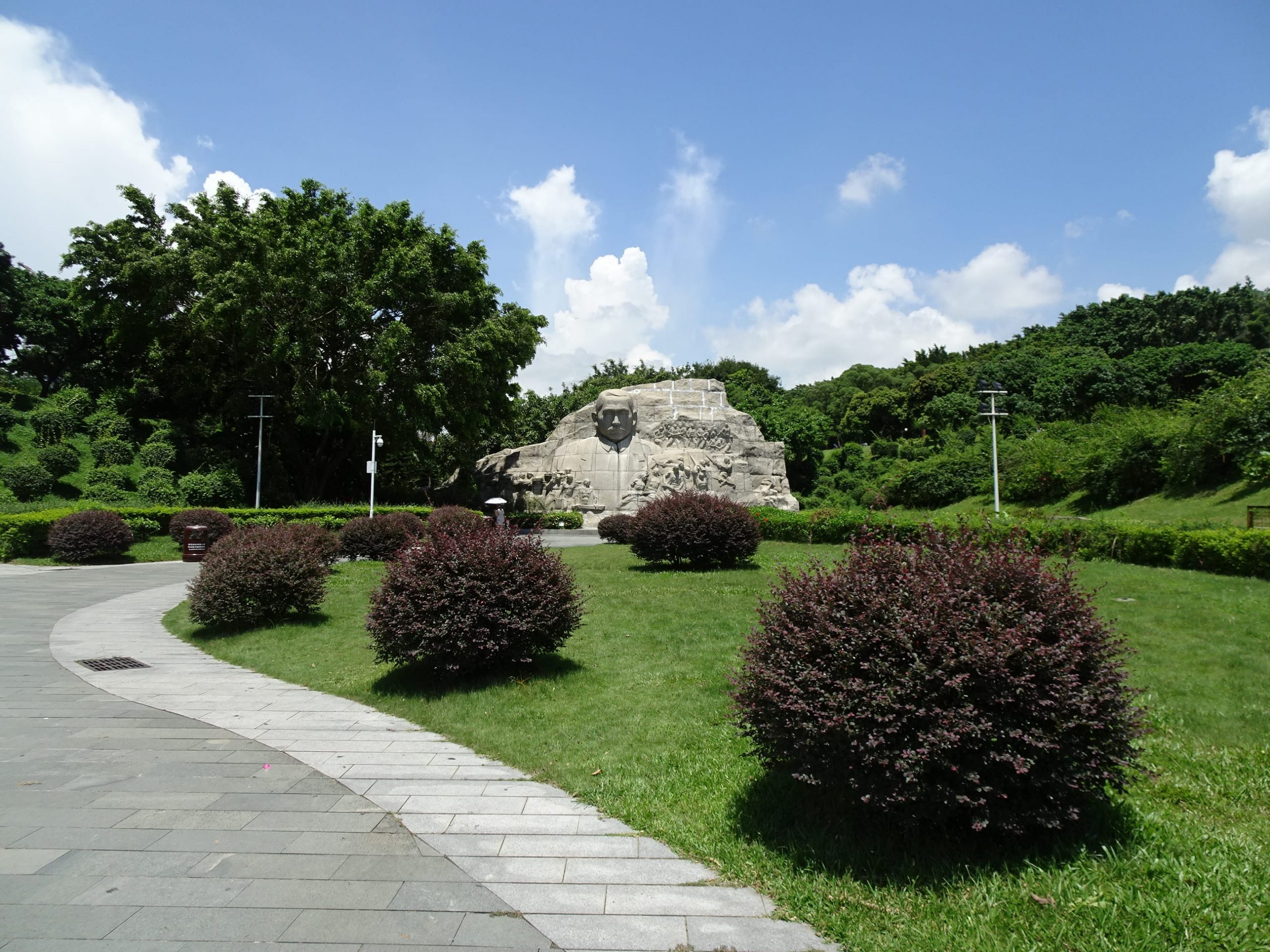 深圳中山公園內的孫中山石雕